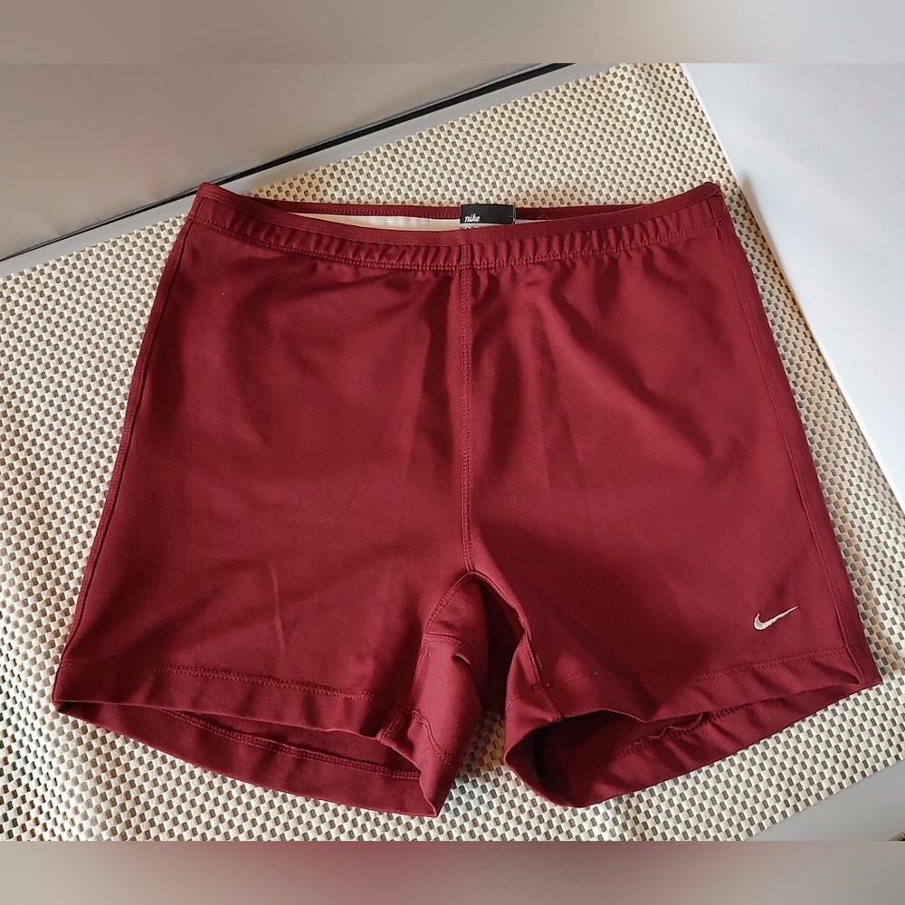 Nike Women's Size L (12-14) Alpha Project Maroon Shorts w/Back Pockets